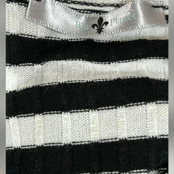 Blue Planet Hi-Low Shirt - Picture 4 of 4